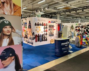 Mässmonter med reknitprodukter från Nordic Profile Fair